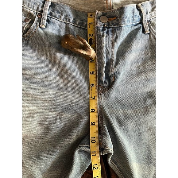 GAP 32 Petite Womens Jeans light wash distressed - Picture 8 of 10